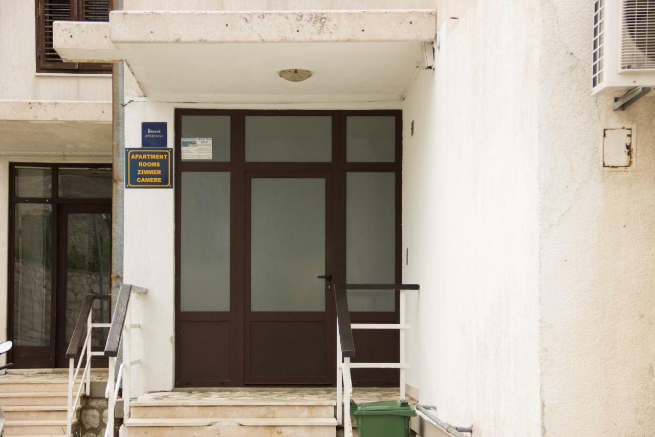 Studio Apartman Dida Bozo سينج المظهر الخارجي الصورة